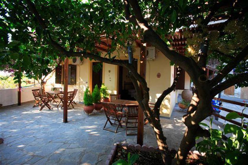 Mirsinia Apartments - Skopelos Лутраки Экстерьер фото