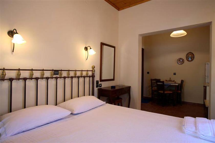 Mirsinia Apartments - Skopelos Лутраки Экстерьер фото