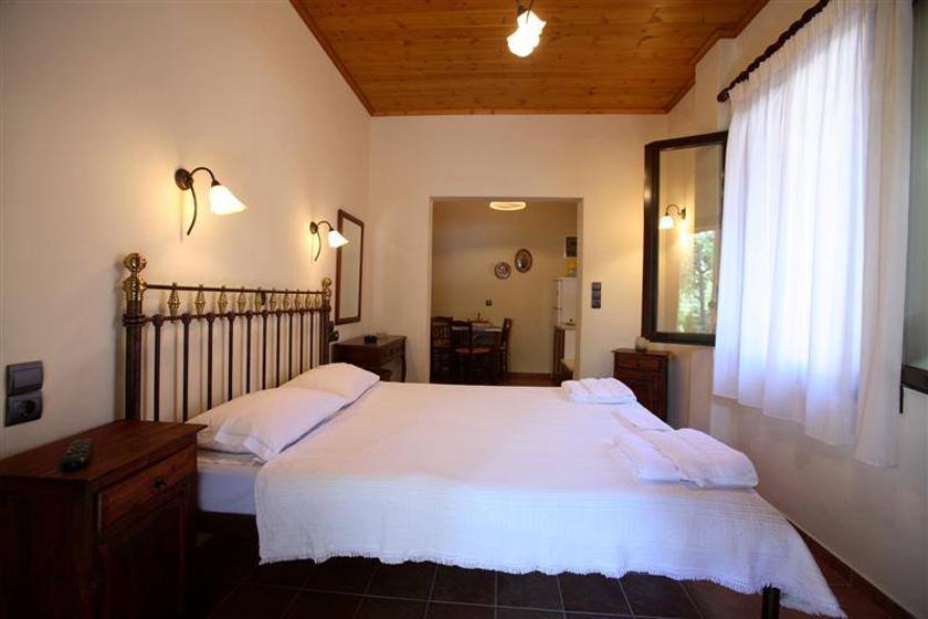Mirsinia Apartments - Skopelos Лутраки Экстерьер фото
